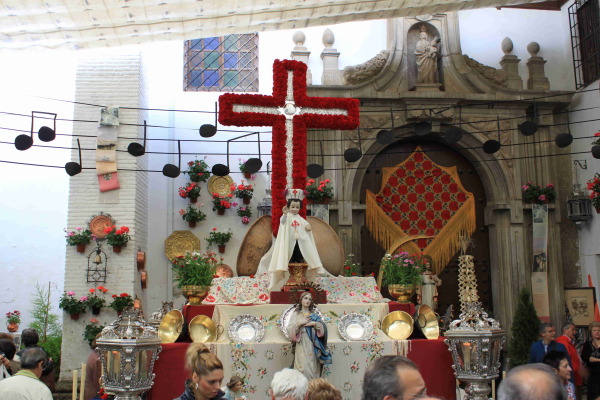 Cruces de Mayo en Sevilla